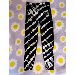 PINK Seamless Tie Dye Leggings Ribbed Black & White High Rise Sz M